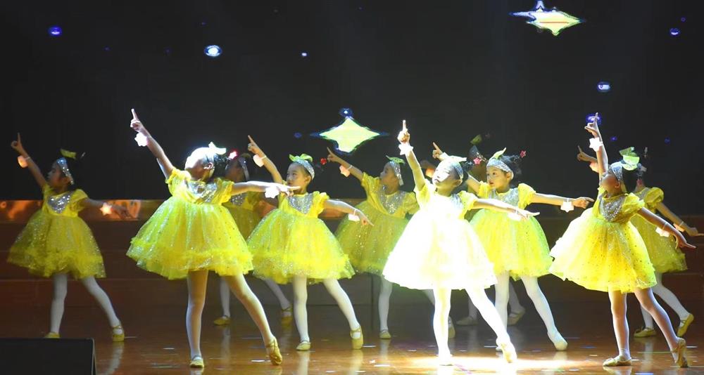 4f45ae5a64d149d188de6721932ddc51.jpg 4f45ae5a64d149d188de6721932ddc51.jpg