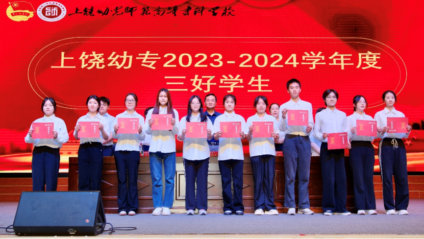 d9e9959402bb40f38bb02ef9d4176674.png d9e9959402bb40f38bb02ef9d4176674.png