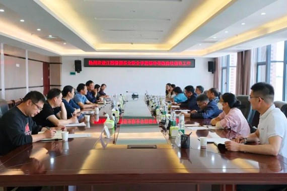 江西婺源茶业职业学院领导一行来我校交流工作