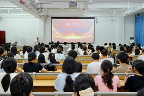 【爱我上饶 当好主人翁】保障、服务、育人 | 我校召开全校班长、生活委员会议